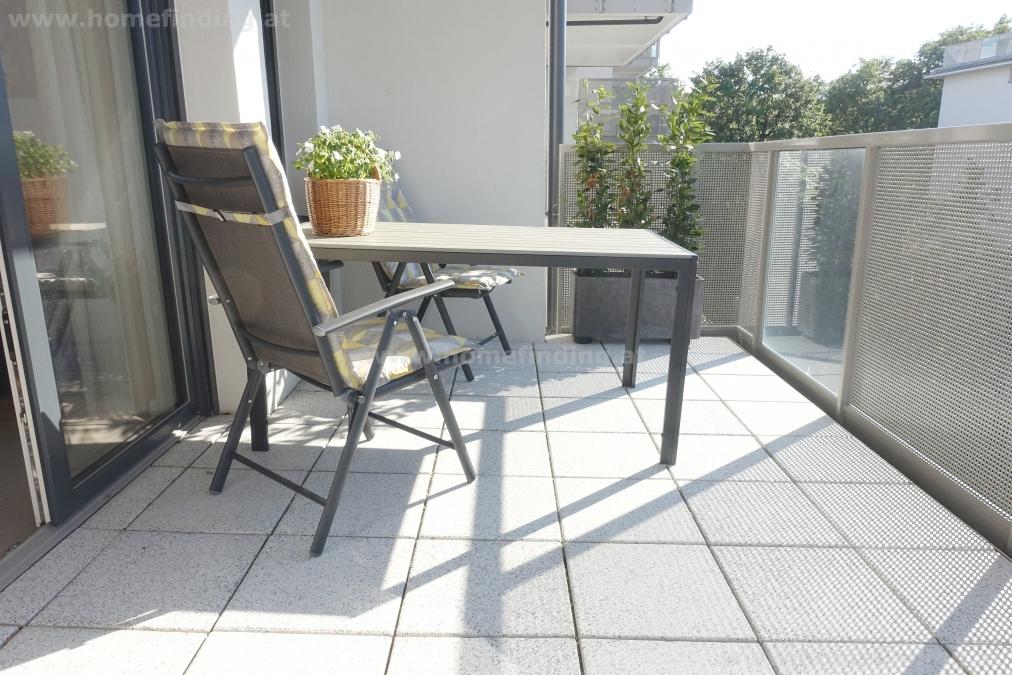 expat flat/ fully furnished: möblierte Balkonwohnung mit Parkblick - befristet