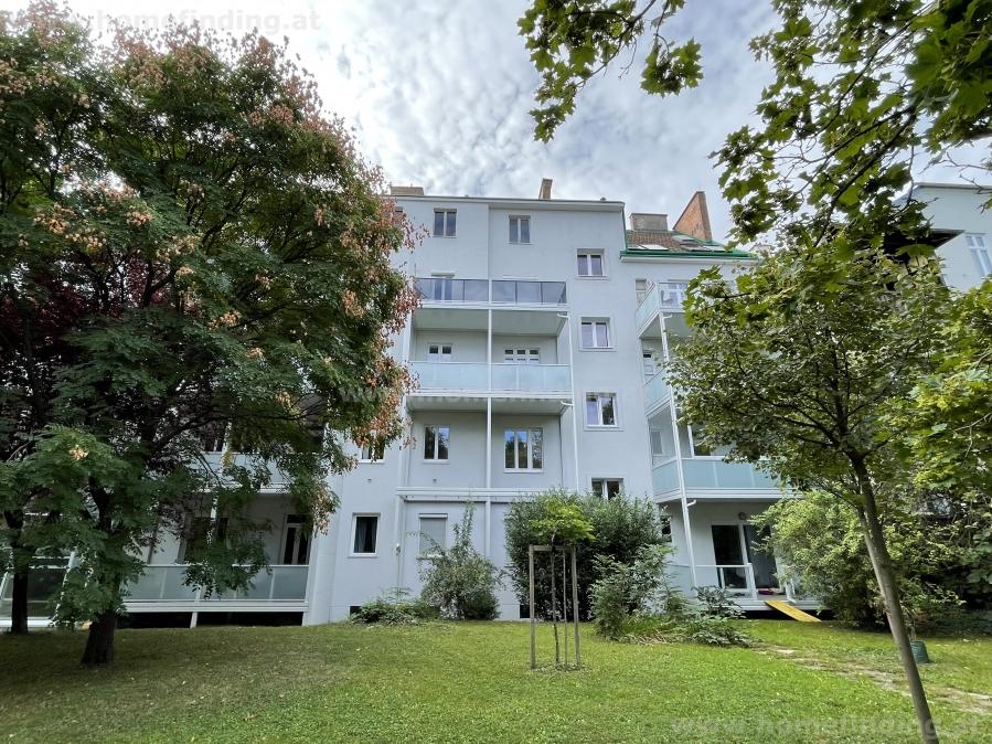 COMING SOON: ab August: helle Balkonwohnung mit Allgemeingarten - befristet