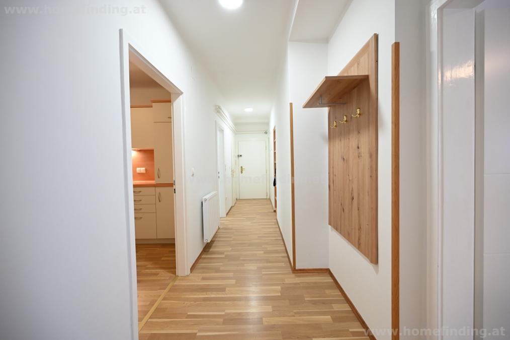bright 2.5 rooms at St Pölten (near railway station)