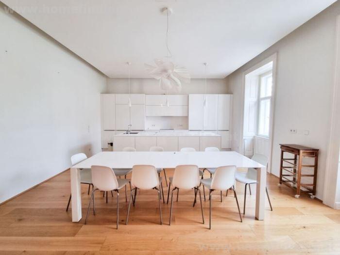 furnished luxurious old style apartment