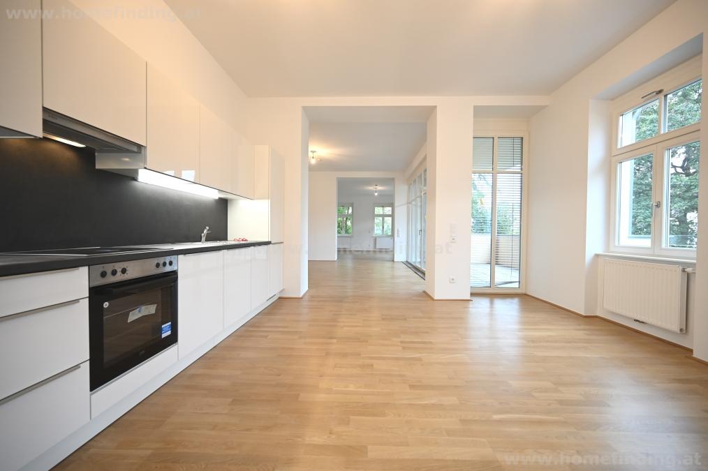 big Apartment with balcony close to Mauer