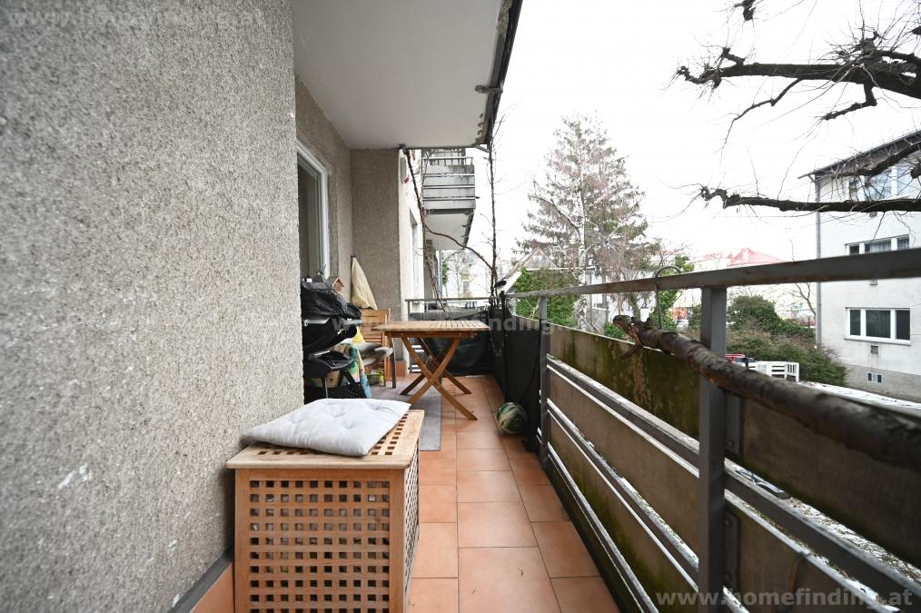 nahe Waldbad Penzing: schöne 4-Zimmerwohnung mit Balkon in ruhiger Anlage
