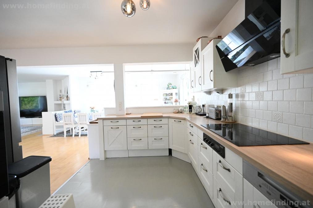 Einfamilienhaus mit Pool und schönem Blick / Wohnen am Ölberg