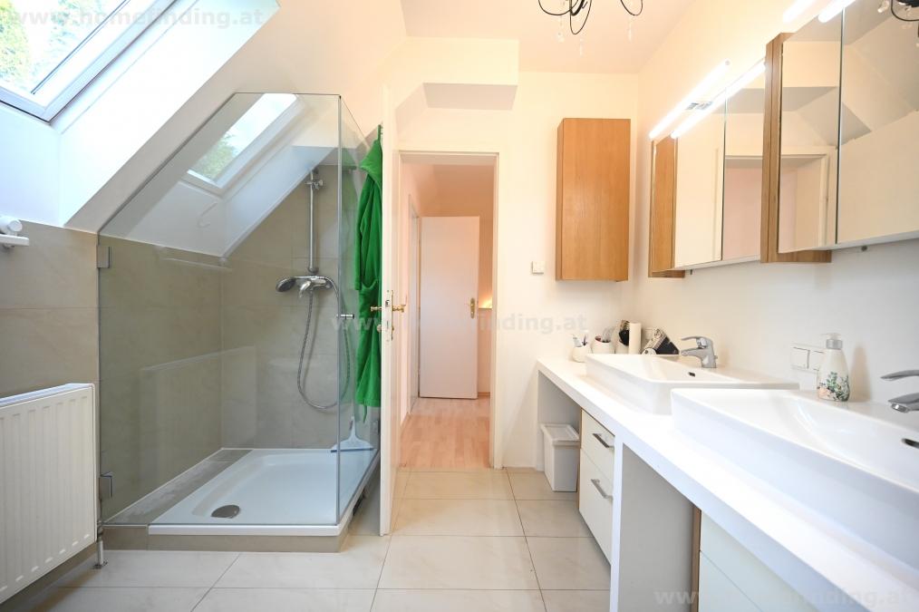 Einfamilienhaus mit Pool und schönem Blick / Wohnen am Ölberg