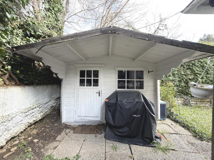 Einfamilienhaus mit Pool und schönem Blick / Wohnen am Ölberg