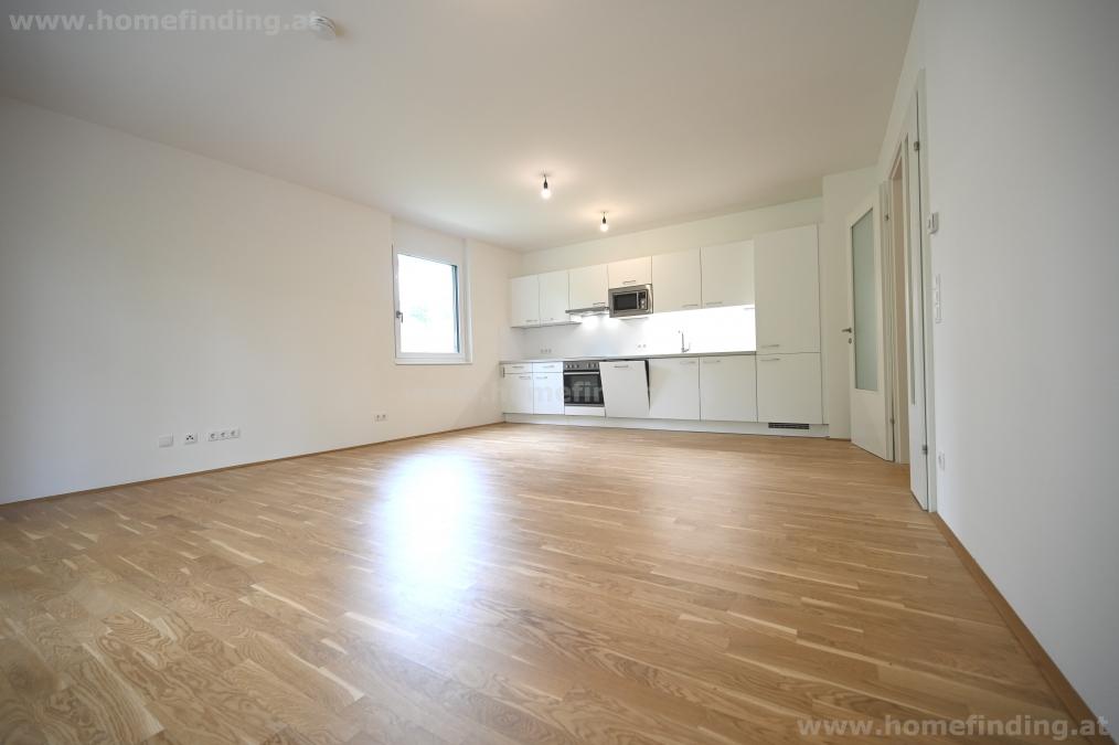 nice view with big loggia/balcony, garage possible