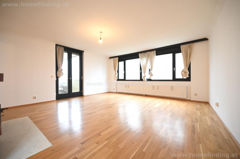 Grünruhelage: helle 4 Zimmerwohnung mit Loggia, Sauna und Pool -  befristet