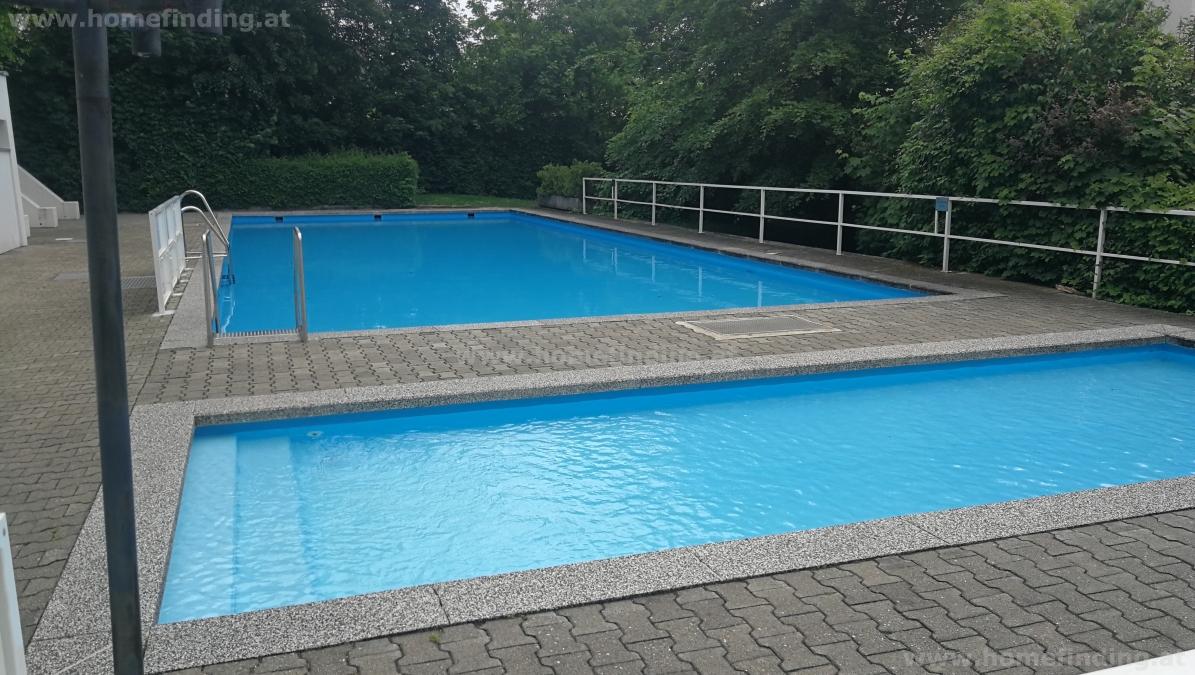 Grünruhelage: helle 4 Zimmerwohnung mit Loggia, Sauna und Pool -  befristet