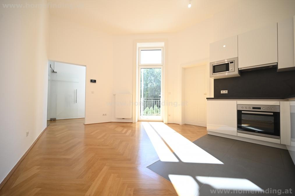 nice oldstyle apartment with balcony near Lerchenfelderstraße