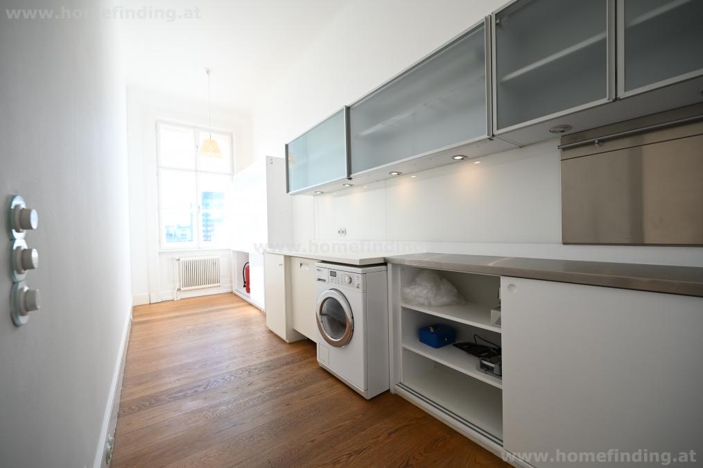 bright oldstyleapartment (1 bedroom) close to Burggarten