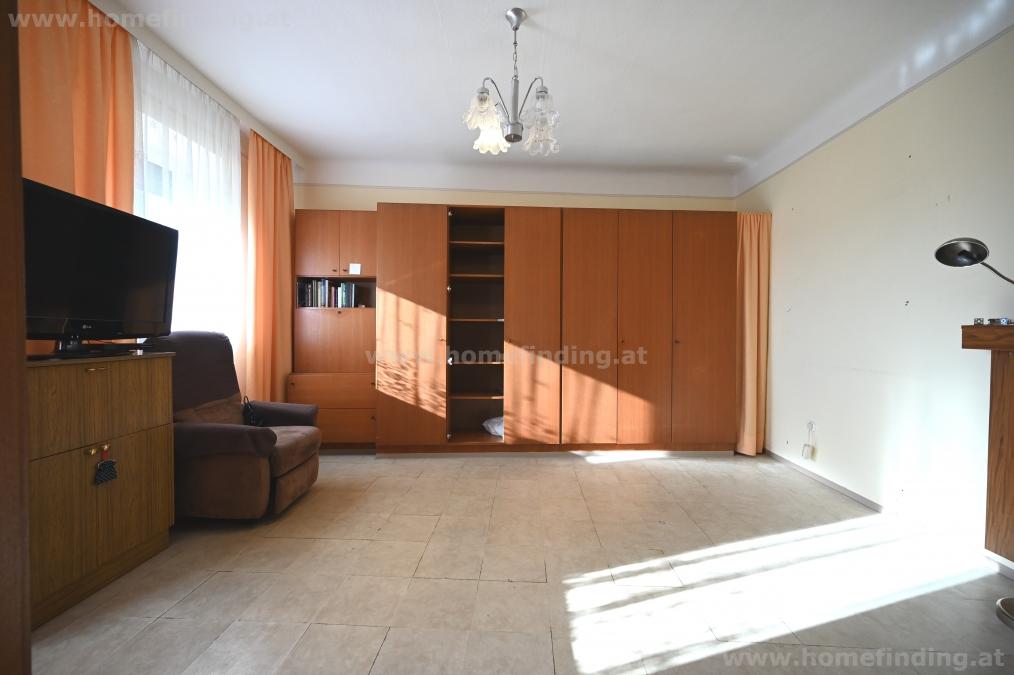 small house with garden in Angern an der March