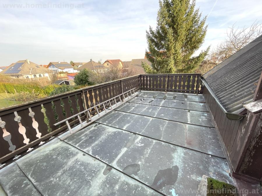 small house with garden in Angern an der March