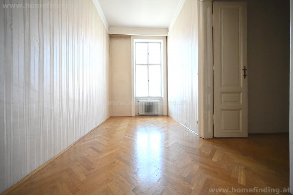 COMING SOON: riesiger Balkon mit Grünblick, ca 180m² WFL, renovierungsbedürftig