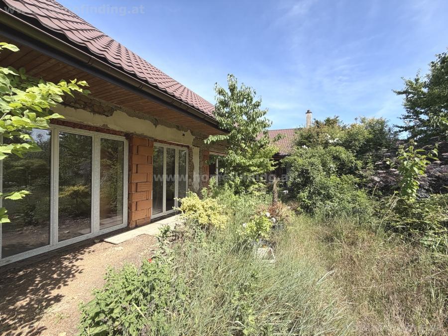 COMING SOON: Einfamilienhaus mit großem Garten I Entwicklungspotential / tlw. sanierungsbedürftig