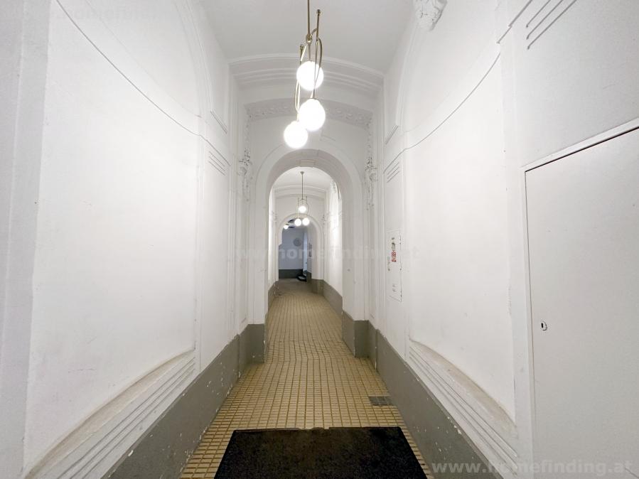 Erstbezug! Sanierte, ruhige 2-Zimmer-Altbauwohnung in 1080 Wien (unbefristet)