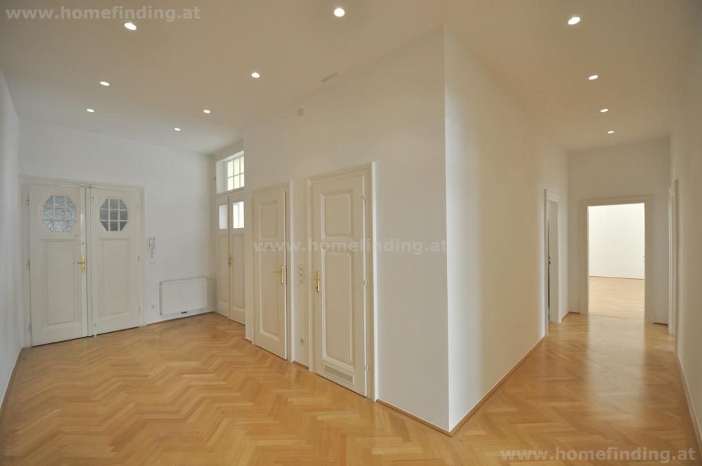 great old type apartment close to Belvedere