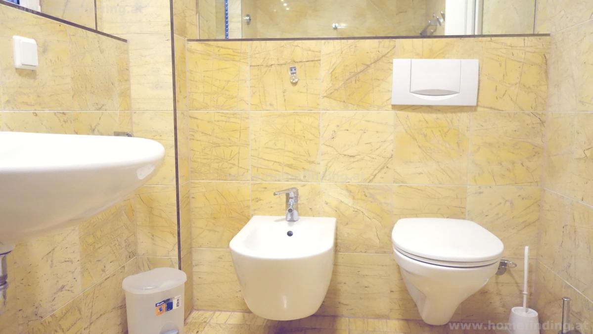 4 rooms with balcony, close to U4/ Streckerpark