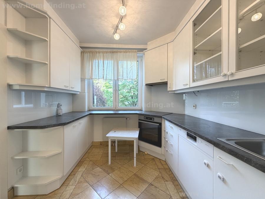 beim Streckerpark: Balkon-Wohnung, 4 Zimmer, befristet