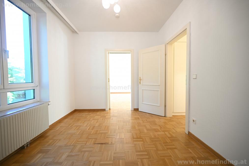 beim Streckerpark: 4 Zimmer, 2 Bäder, Balkon, Garage möglich
