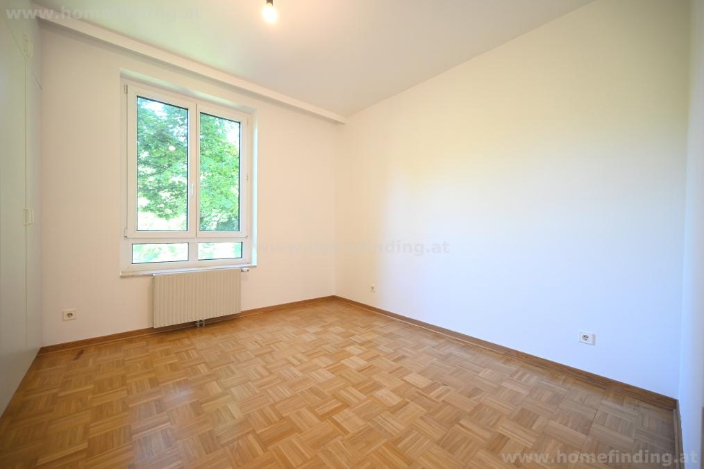 beim Streckerpark: 4 Zimmer, 2 Bäder, Balkon, Garage möglich