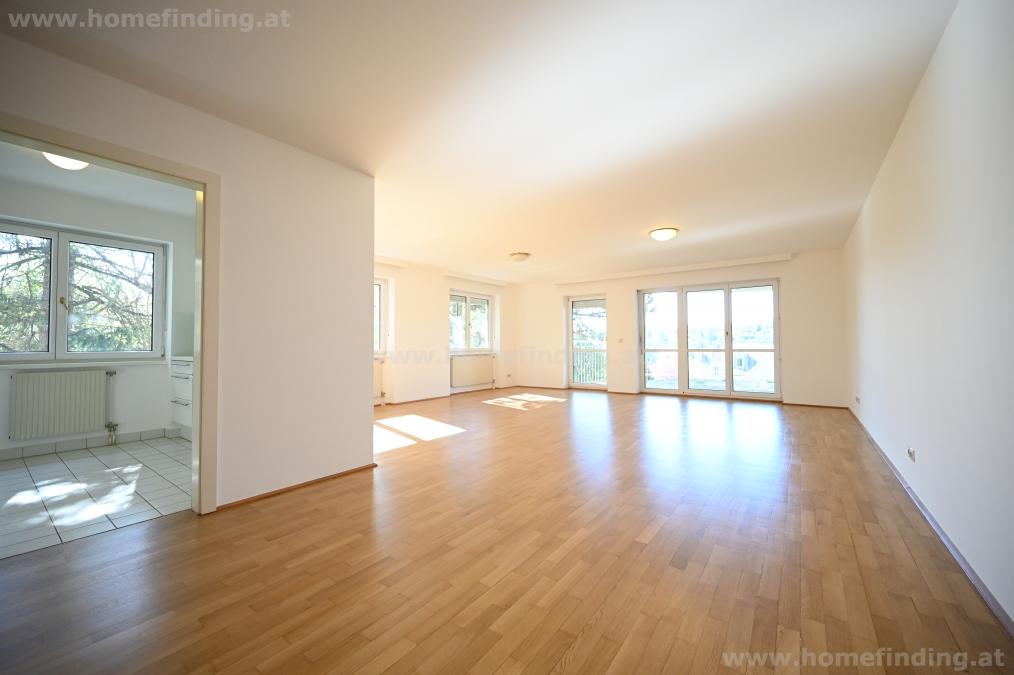 helle 4-Zimmerwohnung mit Balkon und Eigengarten - befristet