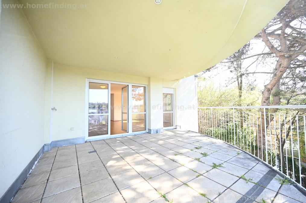 helle 4-Zimmerwohnung mit Balkon und Eigengarten - befristet