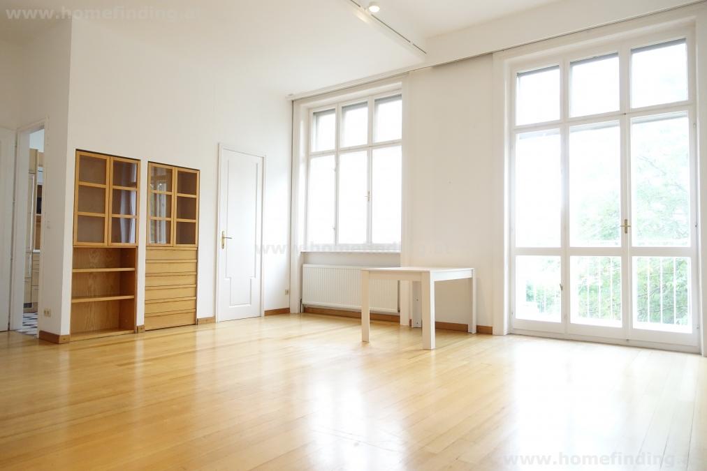 Altbau: 5-Zimmer-Balkonwohnung in Gersthof - befristet
